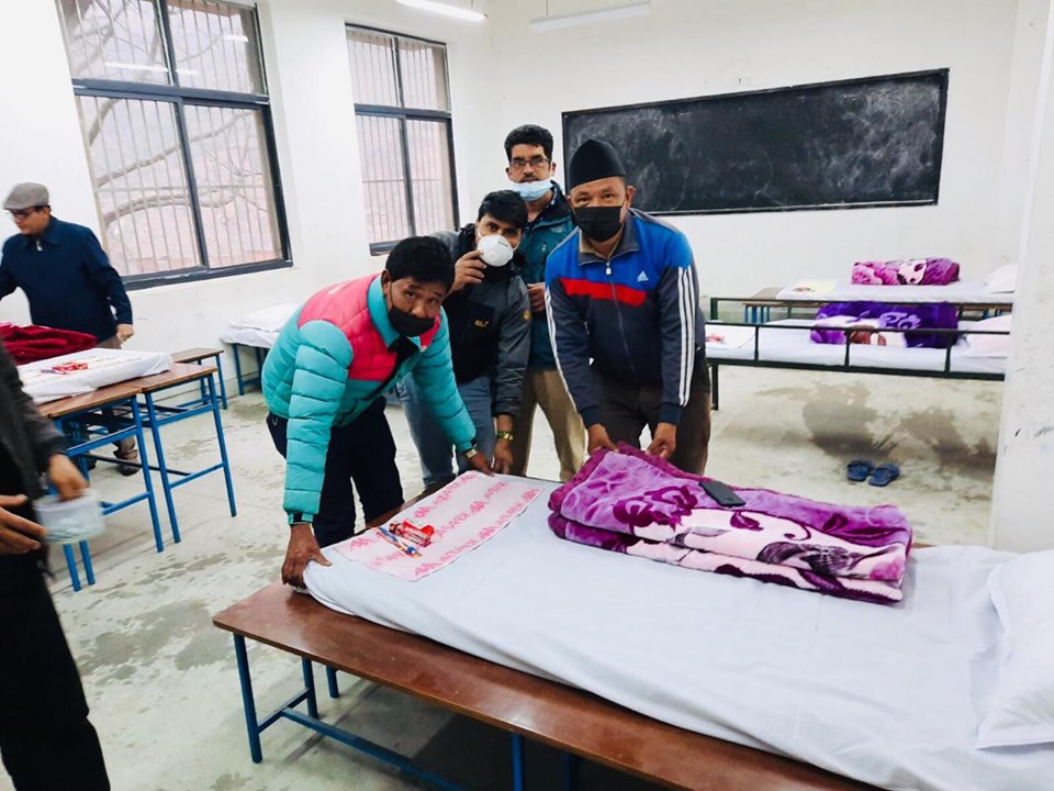 रसुवामा यसरी बनाइदै छ ७२ घण्टाभित्र क्वारेन्टाइन र आइसोलेसन कक्ष (फोटो फिचर)
