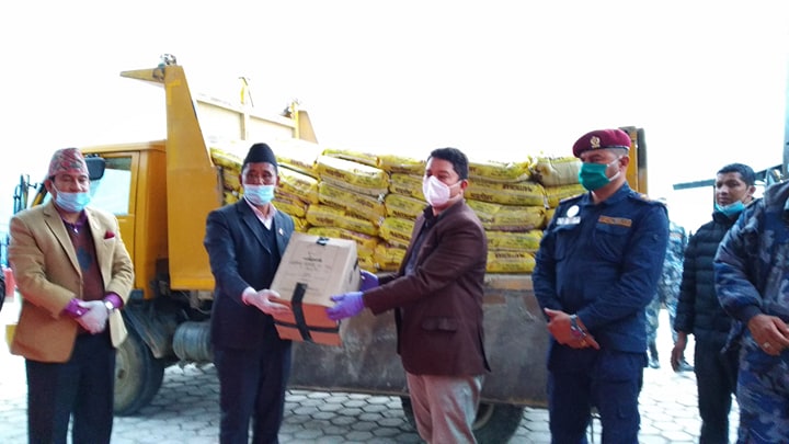 नेकपा रसुवाद्धारा विपद व्यवस्थापन समितिलाई खाद्य तथा स्वास्थ्य सामाग्री सहयोग