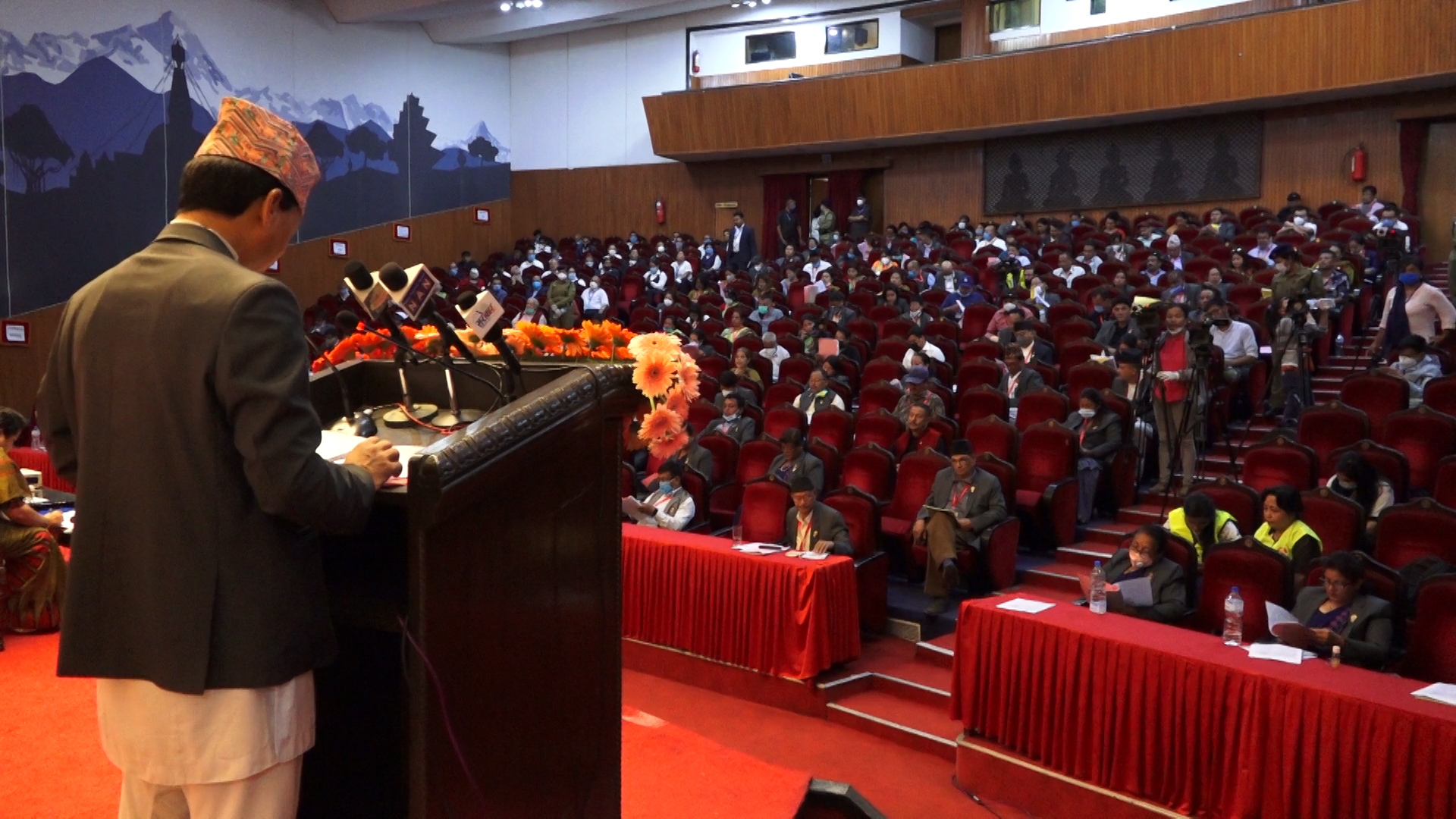 कोभिड १९ का असरलाई न्यूनीकरण गरी जनजीवनलाई पूर्ववत अवस्थामा ल्याउन महानगरपालिका प्रयासरत रहेको