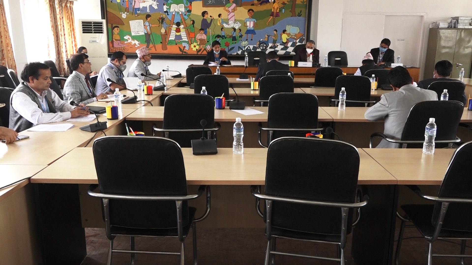इन्जिनियरिङ व्यवसायीको रुपमा लाइसेन्स लिन नेपाल इन्जिनियरिङ परिषद्को परीक्षा पास गर्नुपर्ने