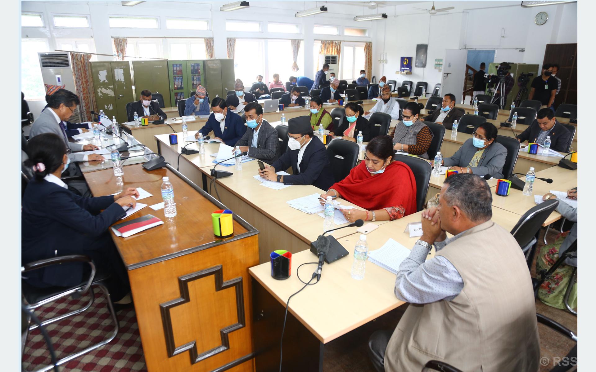 ओम्नी समूहबाट स्वास्थ्य सामग्री खरिद प्रकरणमा थप छानविनका लागि समिति गठन गर्न सासंदहरुको माग