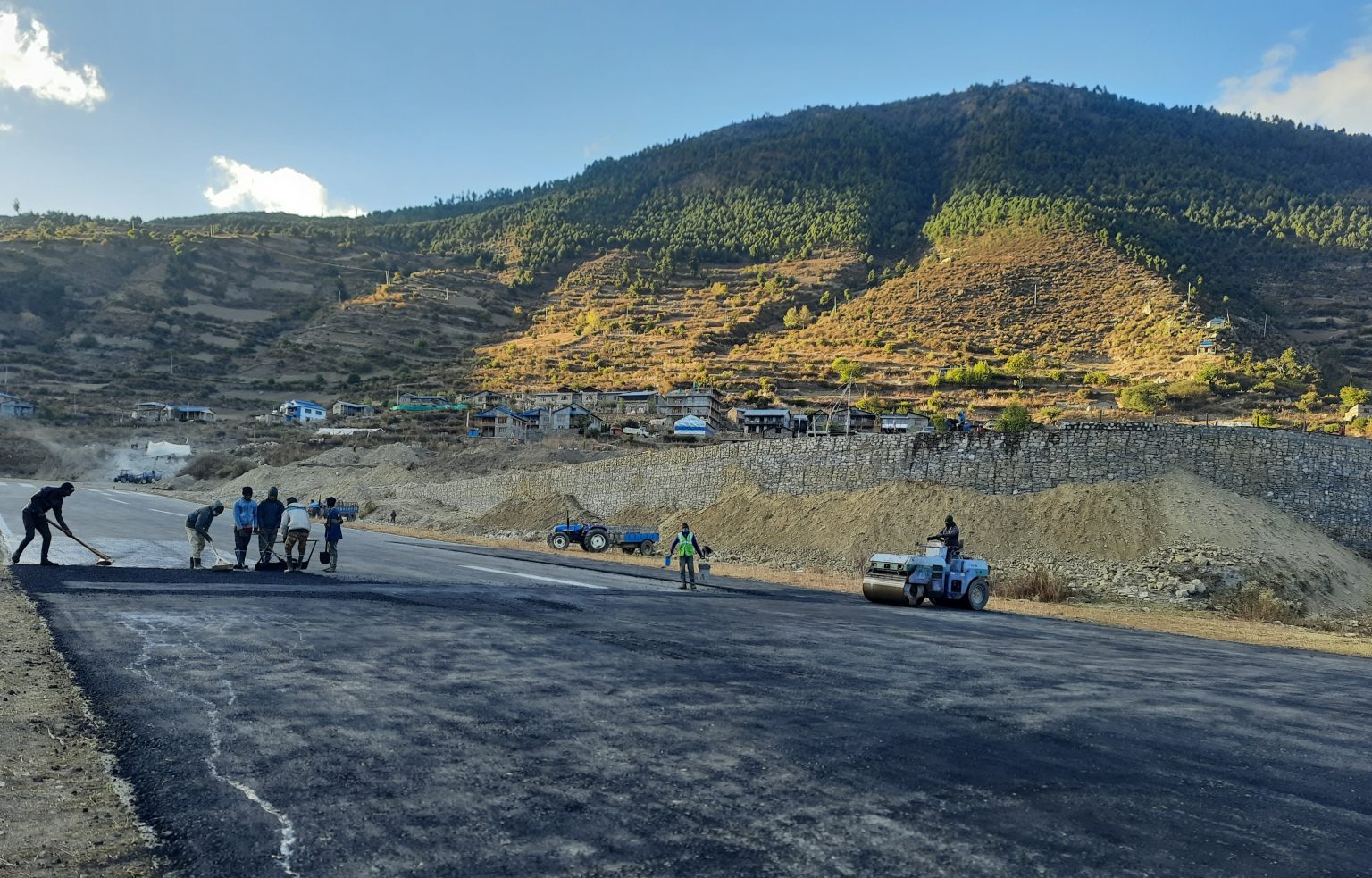 सिमकोट विमानस्थल स्तरोन्नतीको काम शुरु