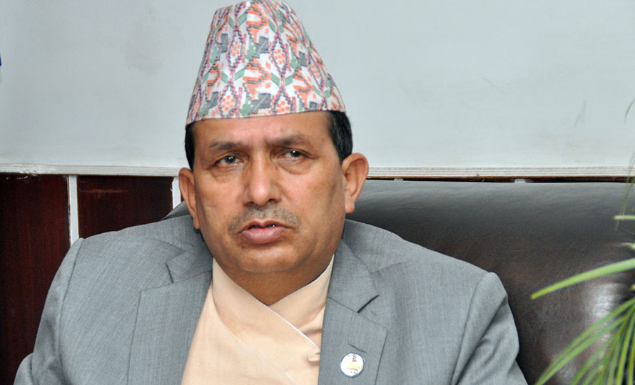 कोरोना विरुद्धको खोप बजारमा आउनेवित्तिकै नेपालीले प्रयोग गर्न पाउँछन् : स्वास्थ्यमन्त्री ढकाल