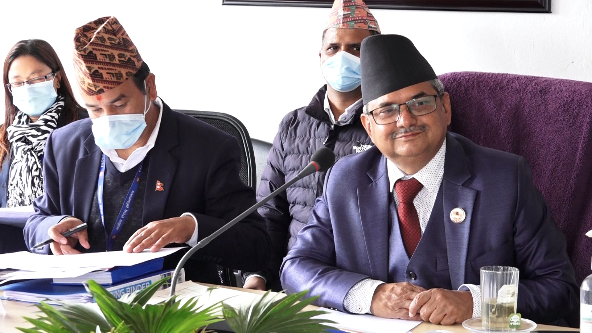 जनस्वास्थ्य सम्बन्धी ऐन र नियमावलीमा भएका फरक व्यवस्था माथि प्रष्ट पार्न स्वास्थ्य तथा जनसंख्या मन्त्रालयलाई संसदीय समितिको पत्राचार