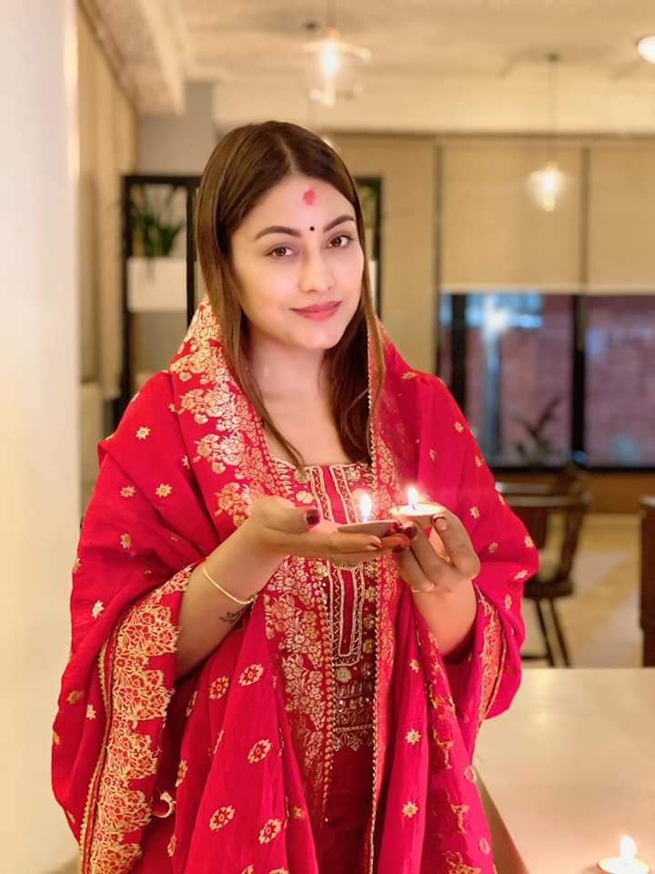 मः जीवनको नविन यात्रामा भन्दै नायिका श्वेता खड्काले आफ्नो दोस्रो विवाहबारे सामाजिक संञ्जाल मार्फत जानकारी दिएकि छिन्