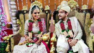 बलिउड गायक आदित्य नारायणले गरे विवाह