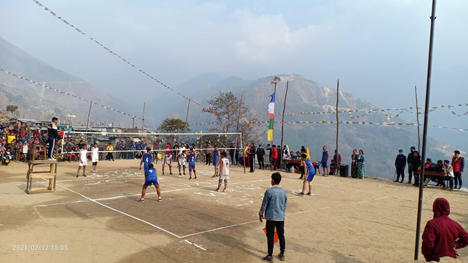 जिल्ला स्तरिय पुरुष भलिबल प्रतियोगिताको उपाधी जुरेढुङ्गा युवा समाजलाई