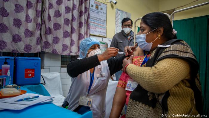 मार्चदेखि भारतमा दोस्रो चरणको खोप अभियान