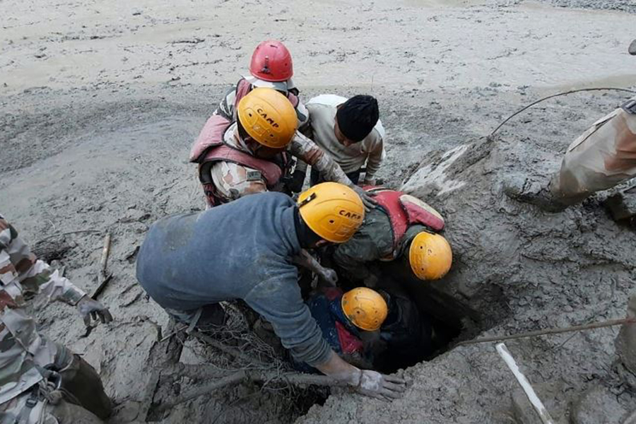 उत्तराखण्ड हिमपहिरोमा ५० जनाको शव भेटिएको