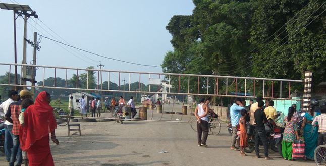 भारतबाट फर्किनेलाई सिमानाकामै कोरोना परिक्षणसँगै खोप