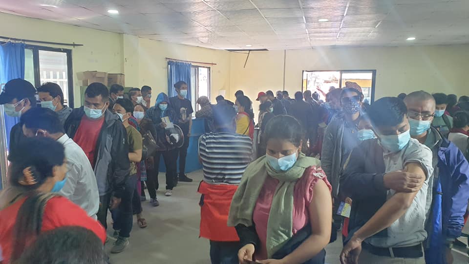 आठ हजार बढी पर्यटन व्यवसायीलाई कोरोना खोप