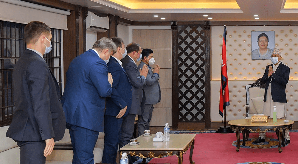 छिट्टै कोरोनाविरुद्धको खोप उपलब्ध गराउन रूसी राजदूतलाई प्रधानमन्त्रीको आग्रह