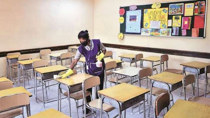 कोरोना संक्रमण बढेपछि दिल्लीका विद्यालयहरु बन्द