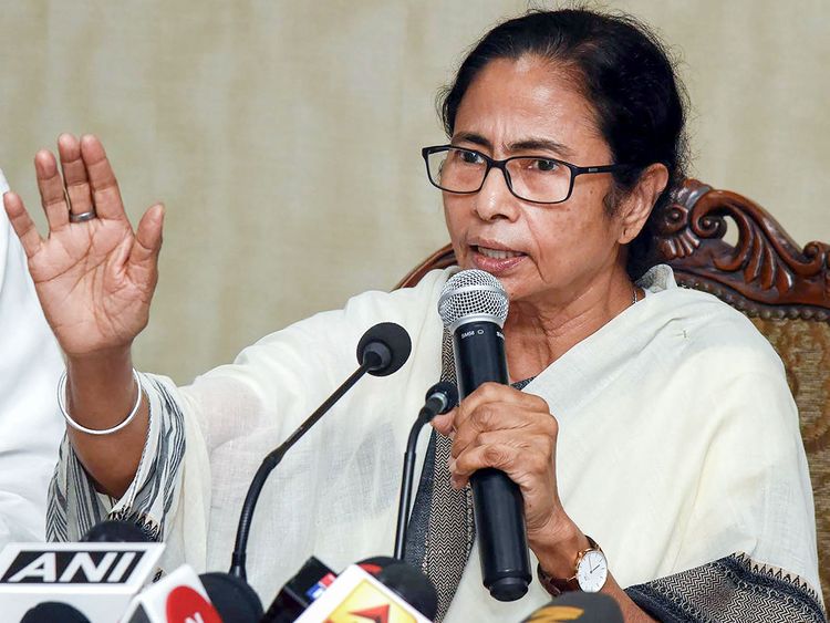 भारत पश्चिम बंगालका मुख्यमन्त्री बनर्जी पराजित