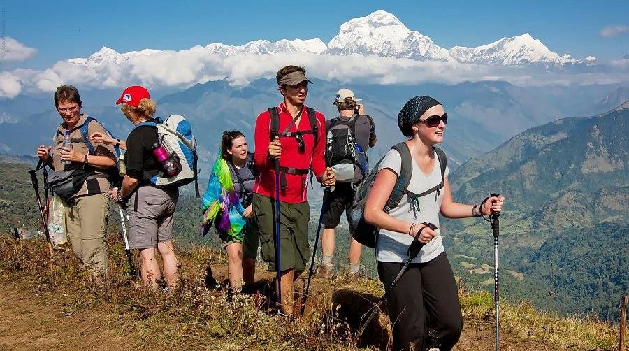 एक महिनाभित्र पर्यटन व्यवसायीलाई खोप उपलब्ध गराउन माग