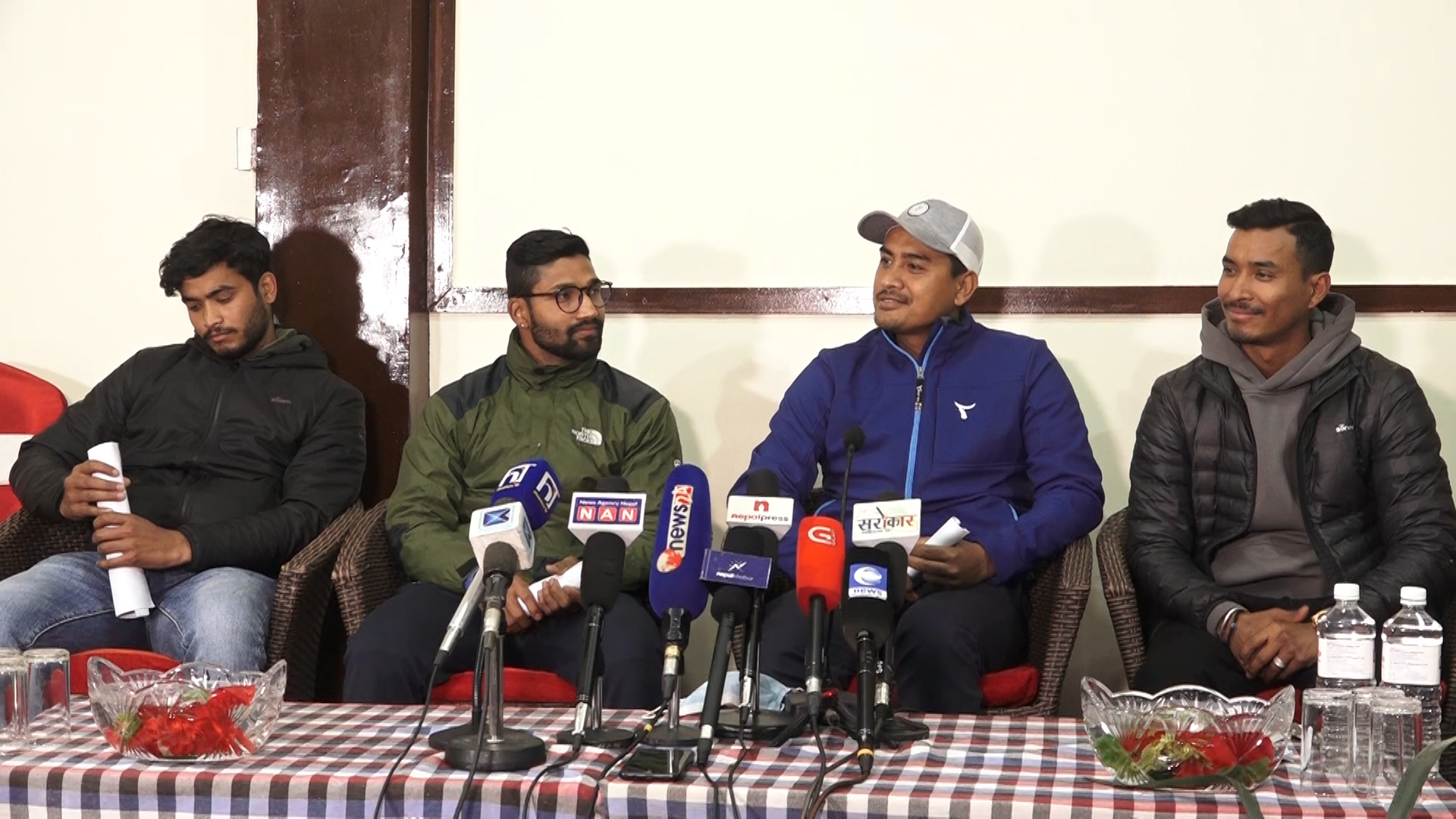 निर्णय पुनर्विचार गर्न क्यानसँग खेलाडिको आग्रह