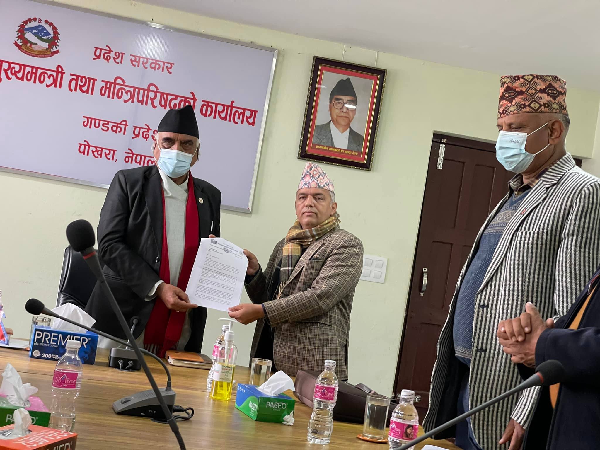 नेकपा (एमाले) गण्डकी प्रदेशले बुझायो २० बुँदे ध्यानाकर्ष पत्र