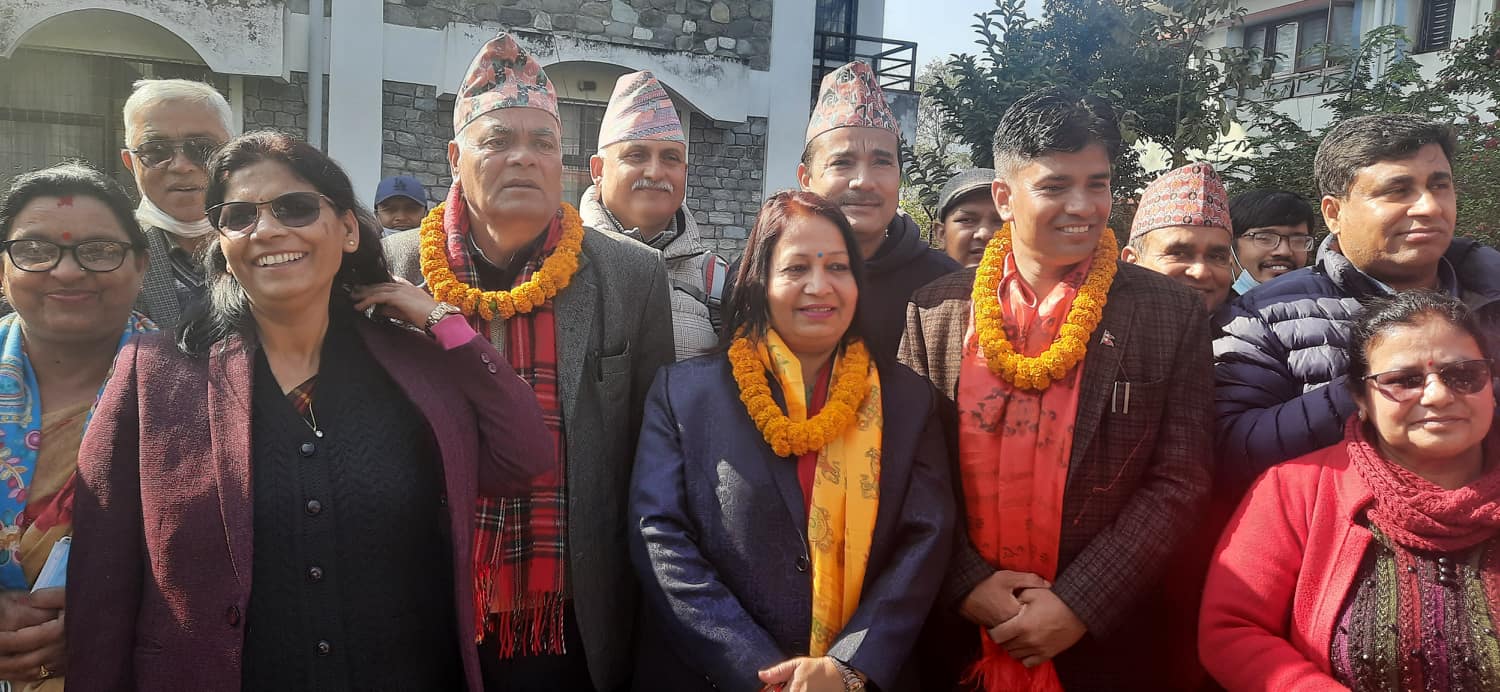 गण्डकी प्रदेशमा एमालेका तीनजनाले गराए उम्मेदवारी दर्ता