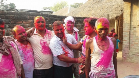 मधेशमा लगातार तीन दिन होली मनाइदै