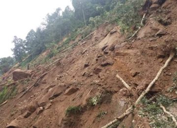 अछाममा पहिरो जाँदा मृत्यु हुनेको सङ्ख्या २२ पुग्यो