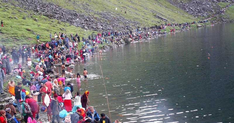 गोसाइँकुण्डमा १० हजार भक्तजन