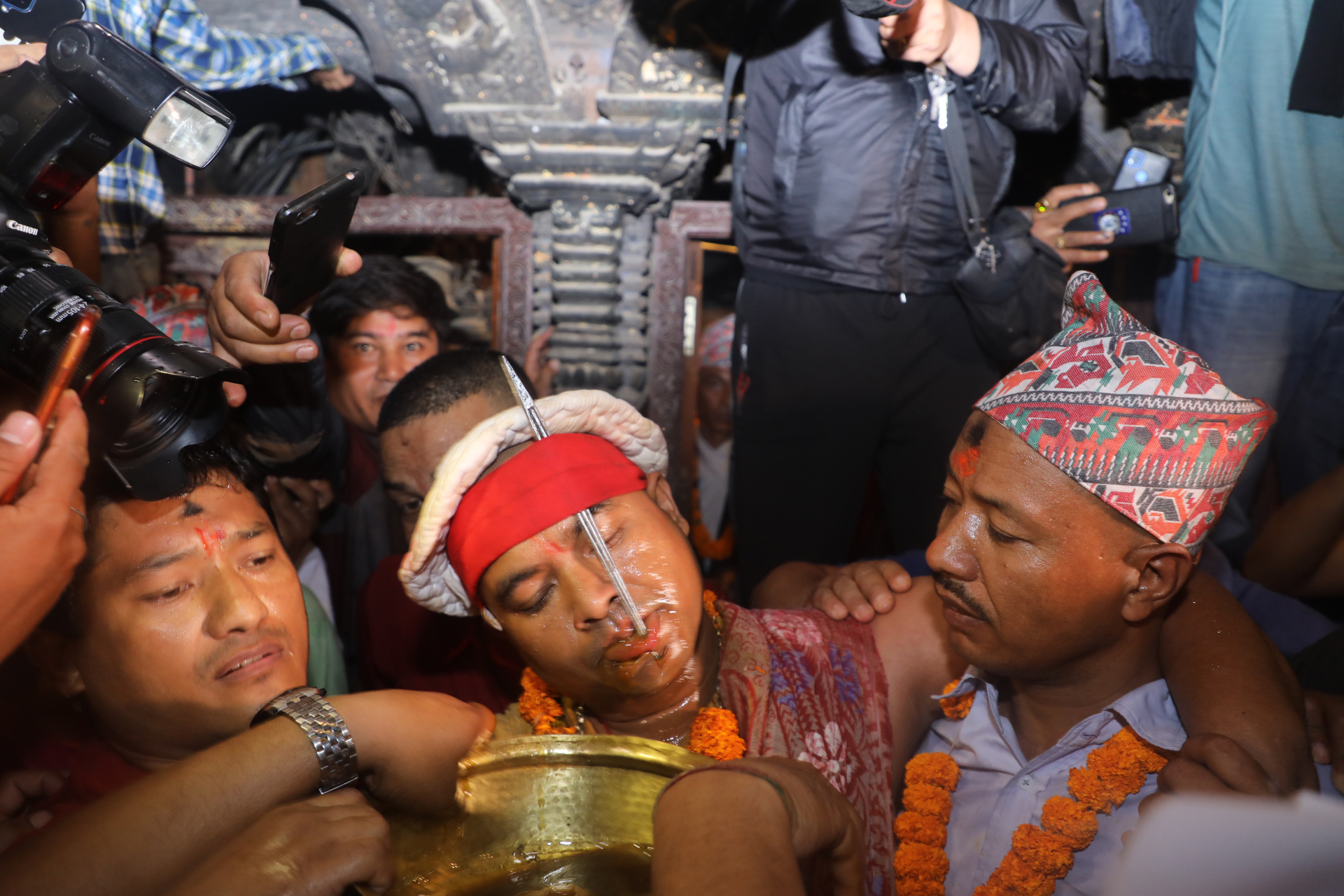 भक्तपुरमा सम्पन्न भयो जिब्रो छेड्ने जात्रा