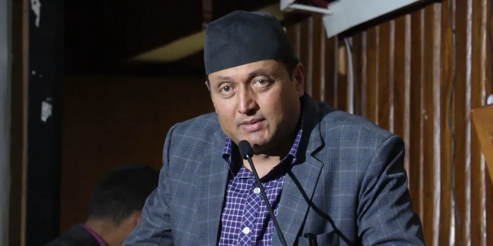 चलचित्र ‘काँडेतार’ जस्ताको त्यस्तै प्रदर्शन गर्न नपाए अदालत जान्छु : नवल खड्का
