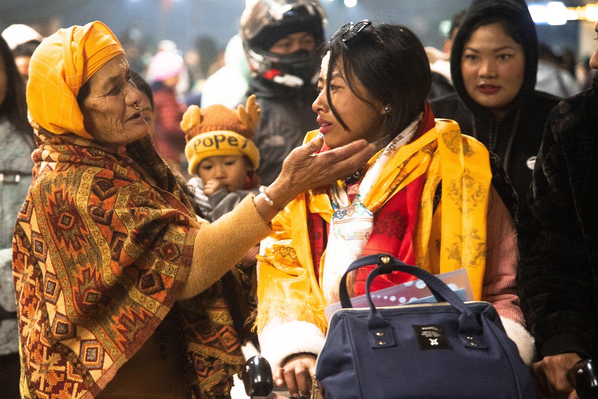 ‘आँशुले धानेको देश’ (फोटोफिचर)