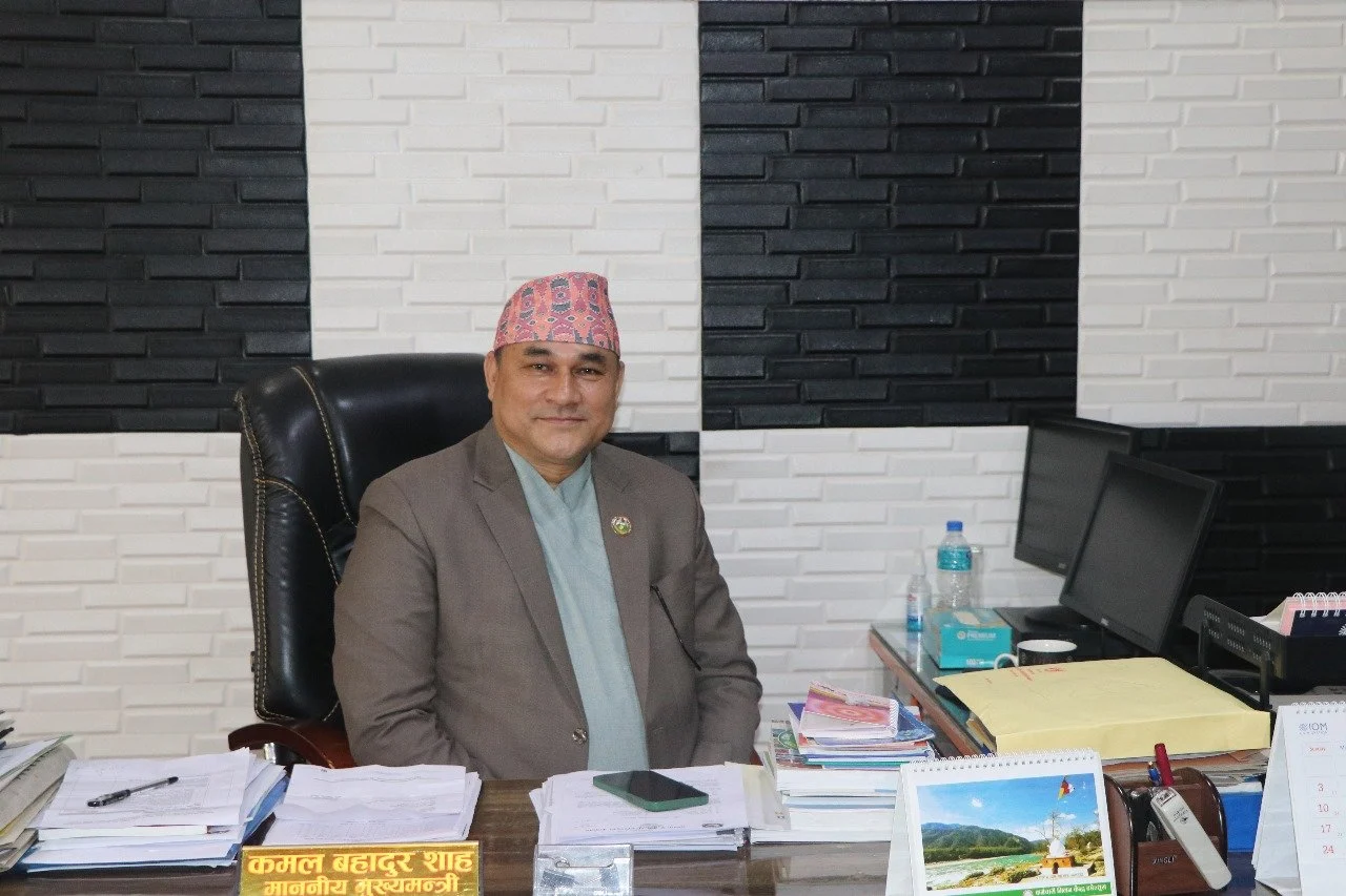 सुदूरपश्चिमका मुख्यमन्त्री शाहले गरे माओवादीका मन्त्री बर्खास्त