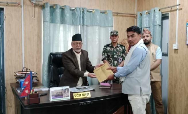 एमाले र माओवादी केन्द्रको समर्थन नाउपाका कैलाश चौधरीले पनि दावी गरे मुख्यमन्त्रीमा