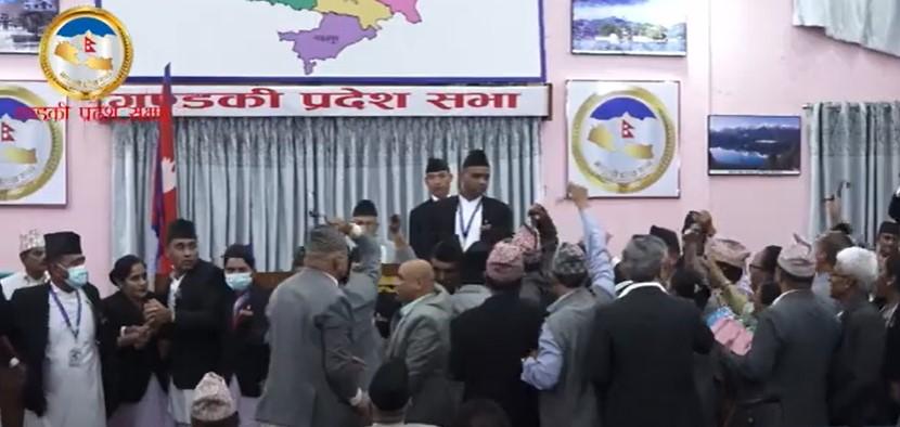 गण्डकी प्रदेशका मुख्यमन्त्रीले पाएको विश्वासको मत विवादमा