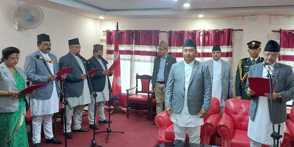 वाग्मतीमा पुनः मन्त्रिपरिषद् विस्तार, १३ मन्त्रालयमा १४ मन्त्री नियुक्त