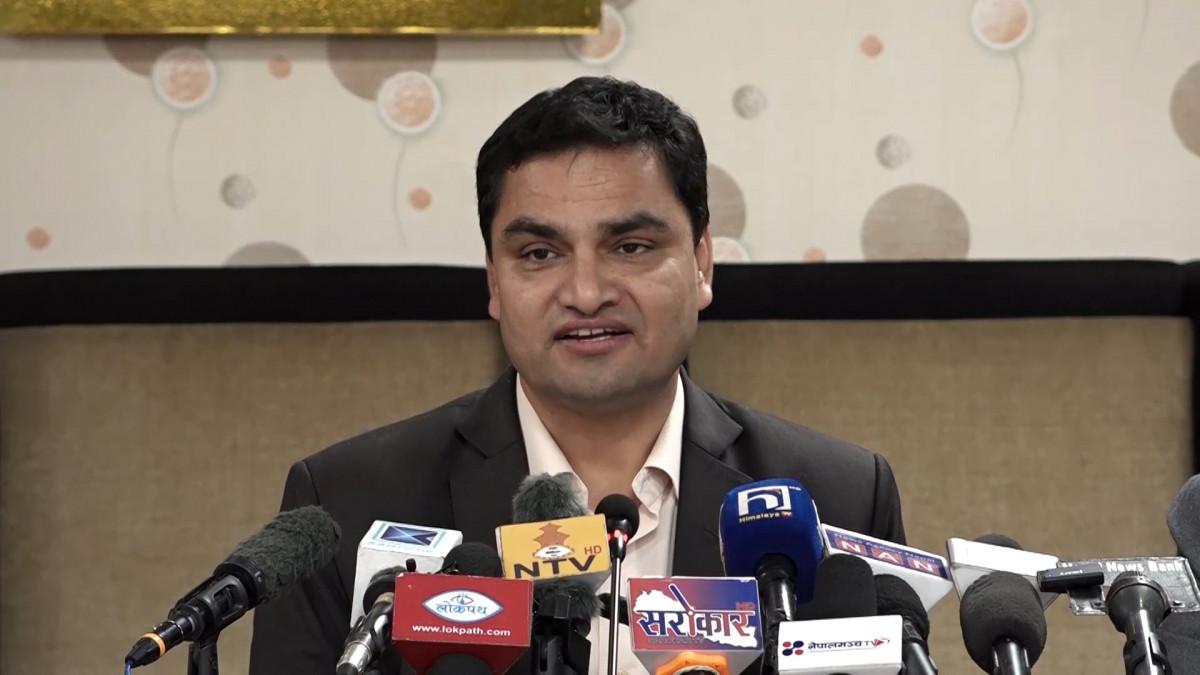 सिंहदरबार वैद्यखानाबाट ४० किसिमका औषधिको उत्पादनको हुँदैछः स्वास्थ्य मन्त्री पौडेल