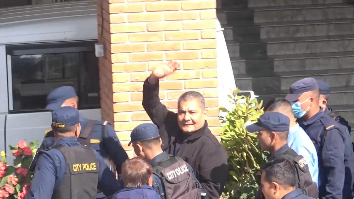 दुर्गा प्रसाईंले सर्वोच्चमा दिए बन्दी प्रत्यक्षीकरणको निवेदन