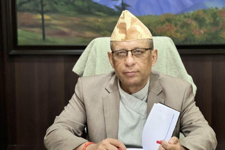 मानव तस्करीमा मुछिएका पूर्वमन्त्री अधिकारी पक्राउ