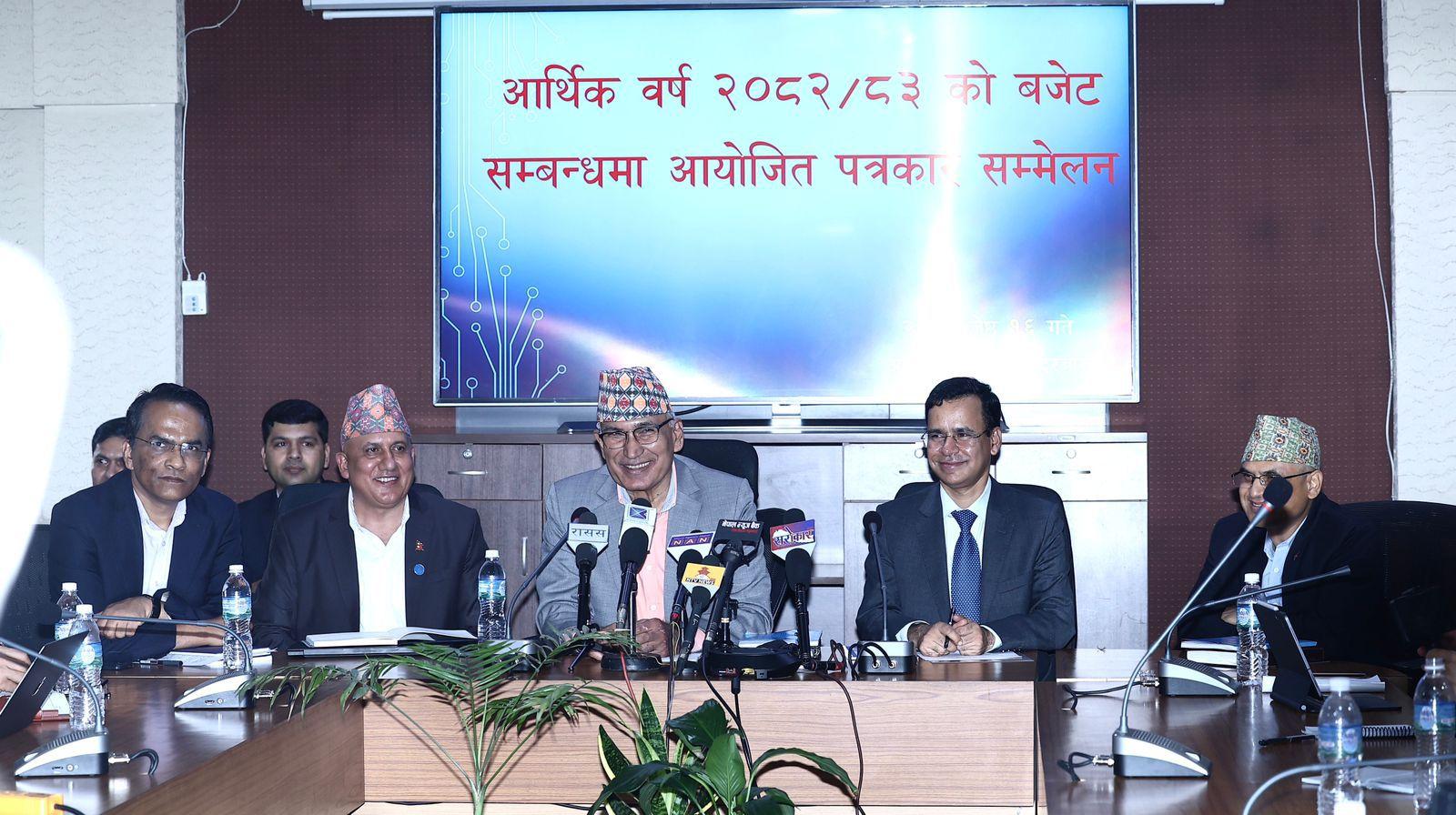 बजेट कार्यान्वयन आजैदेखि सुरु हुन्छः अर्थमन्त्री पौडेल
