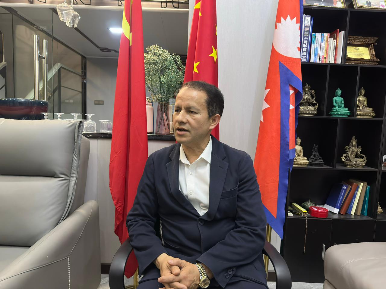 चीनमा व्यवसायमा जमेका आर के खड्का