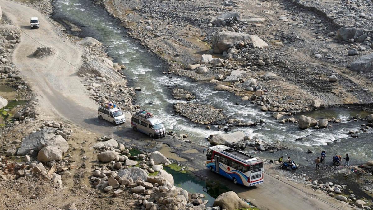बिपी राजमार्गमा आजदेखि राति सवारी चलाउन निषेध