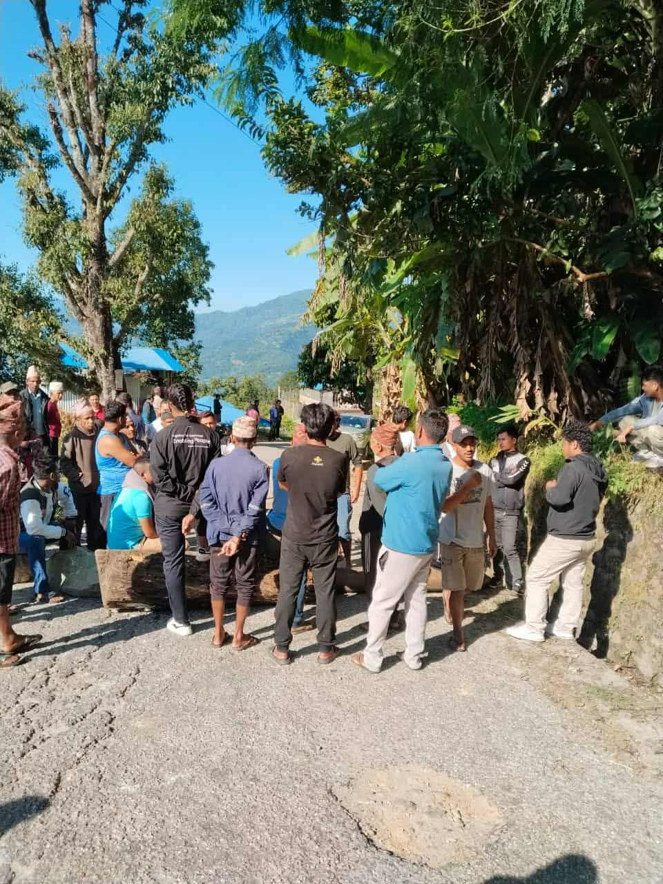 पासाङ ल्हामु सडक खण्ड अवरुद्ध