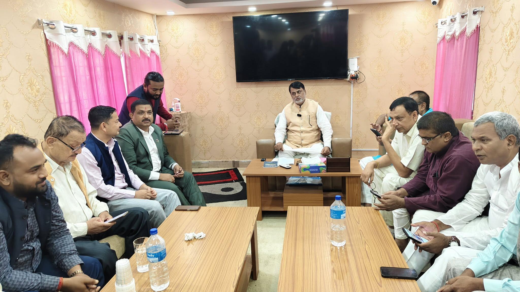 मधेस प्रदेशसभामा प्रतिनिधित्व गर्ने ७ दलका नेताहरू आगामी रणनीति तय गर्न छलफलमा