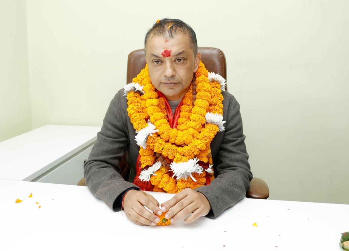 काँग्रेस सभापति थापासहित नयाँ कार्यसमितिद्वारा पदभार ग्रहण