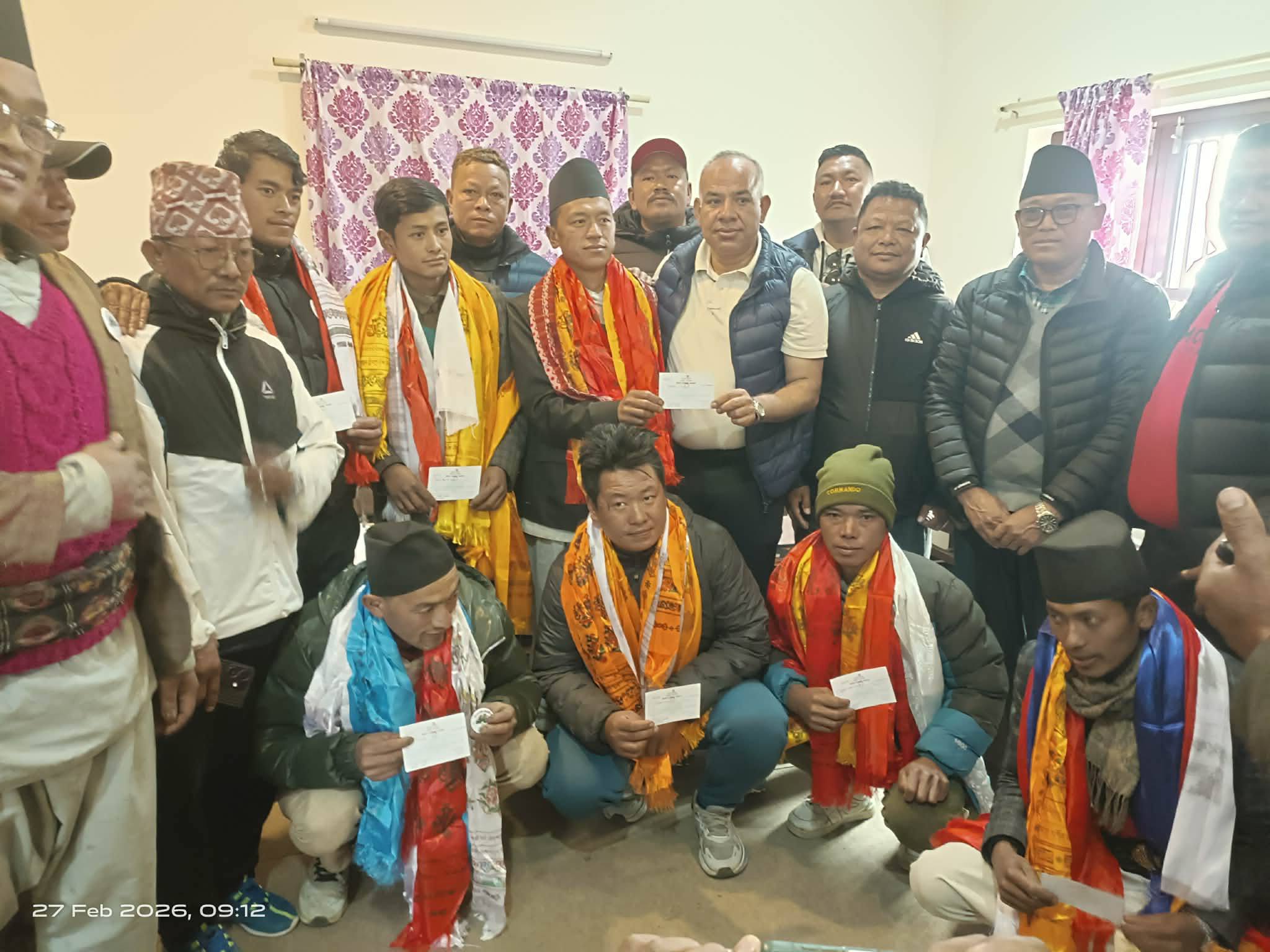एमाले नौकुण्ड गाउँ कमिटी सदस्य सहितका नेता काँग्रेस प्रवेश