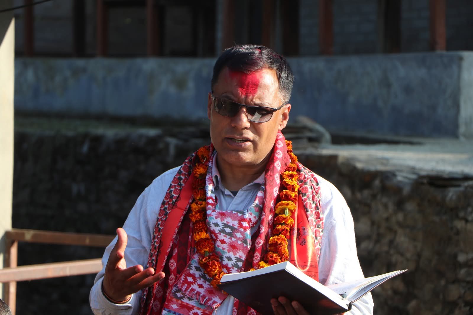 गोरखा–२ मा कांग्रेस उम्मेदवार दवाडीको प्रतिवद्धता : सांसदको सुविधा जनताको सेवामा लगाउने, युवालाई रोजगारसँग जोड्ने