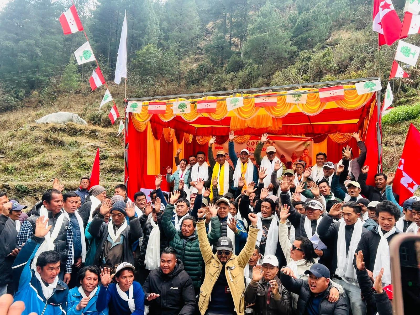 रसुवामा काँग्रेस प्रवेशको लहर