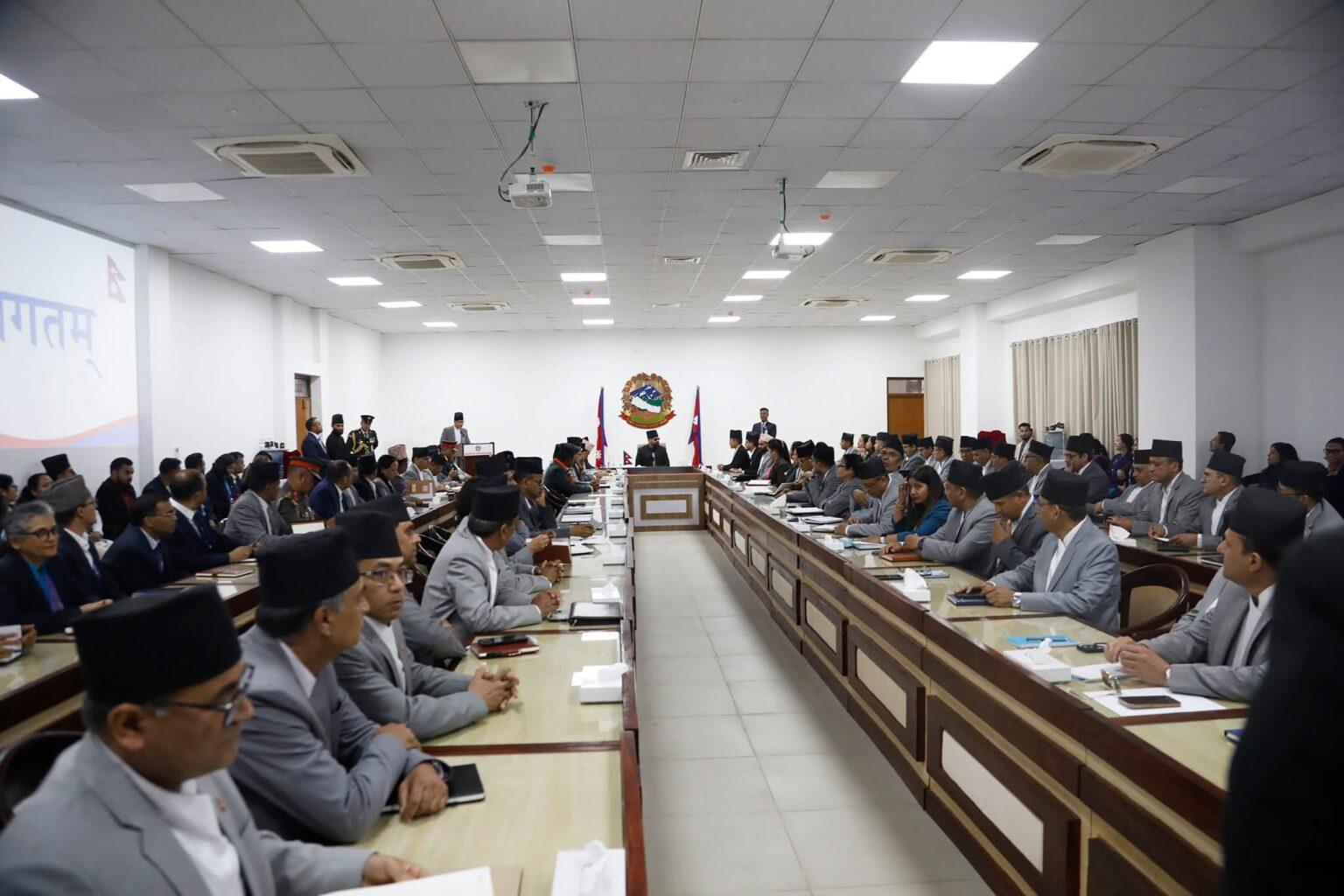 प्रधानमन्त्री शाहद्वारा पदभारलगत्तै मन्त्री र सचिवहरुलाई निर्देशन