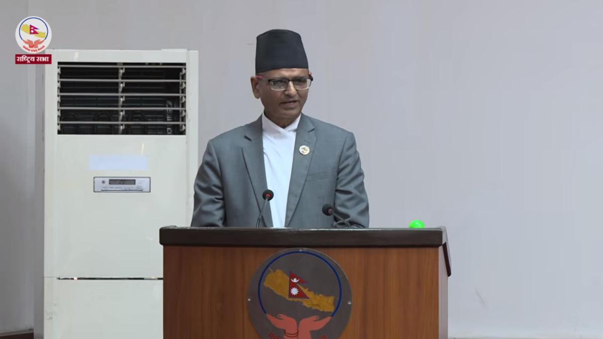 सरकारको पहिलो निर्णय प्रतिशोधपूर्ण भएको एमाले सांसद दंगालको आरोप
