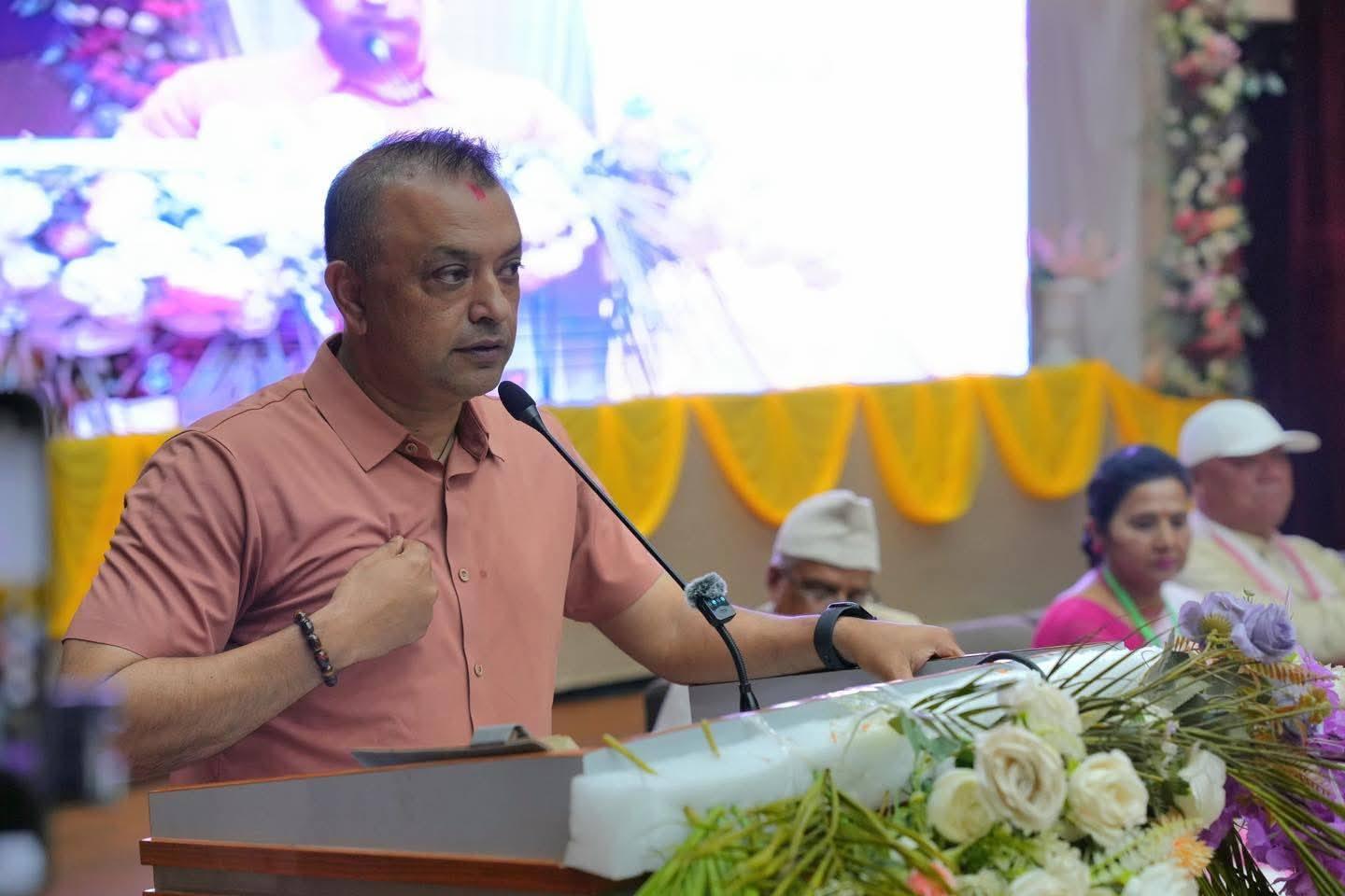 सरकारलाई गगन थापाका पाँच प्रश्न र सुझाव संख्याका भरमा दम्भ नपाल्न चेतावनी
