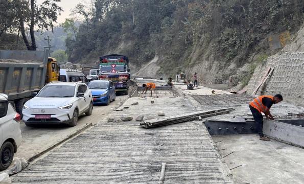 दाउन्नेको पूर्वी खण्डमा एकतर्फी ढलान सम्पन्न
