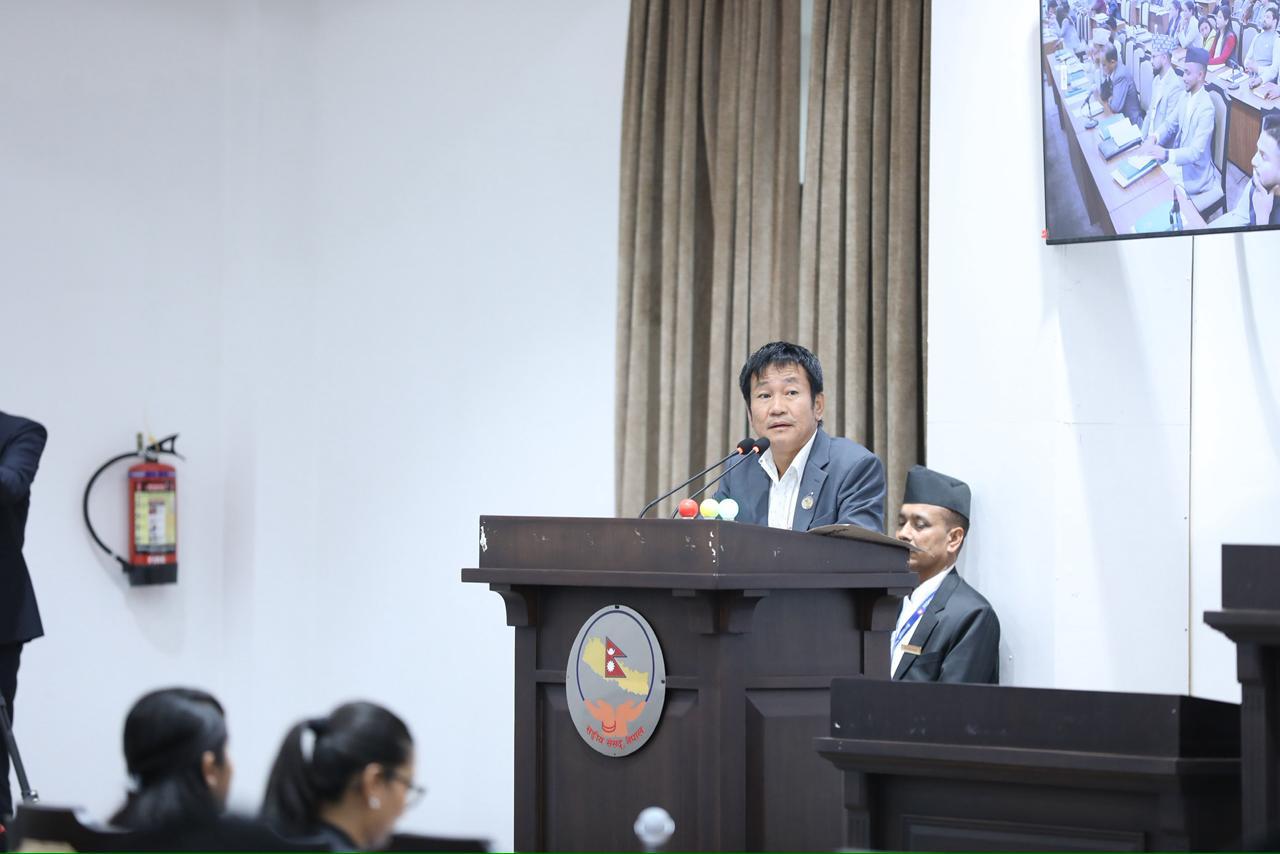 संसदमा हर्कको प्रश्नः यो सरकारको प्रधानमन्त्री छ कि छैन ?