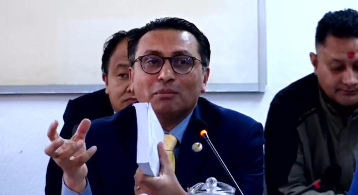 करको दर हेरफेर गर्ने अधिकार सरकारसँग सुरक्षित छः अर्थमन्त्री डा. वाग्ले